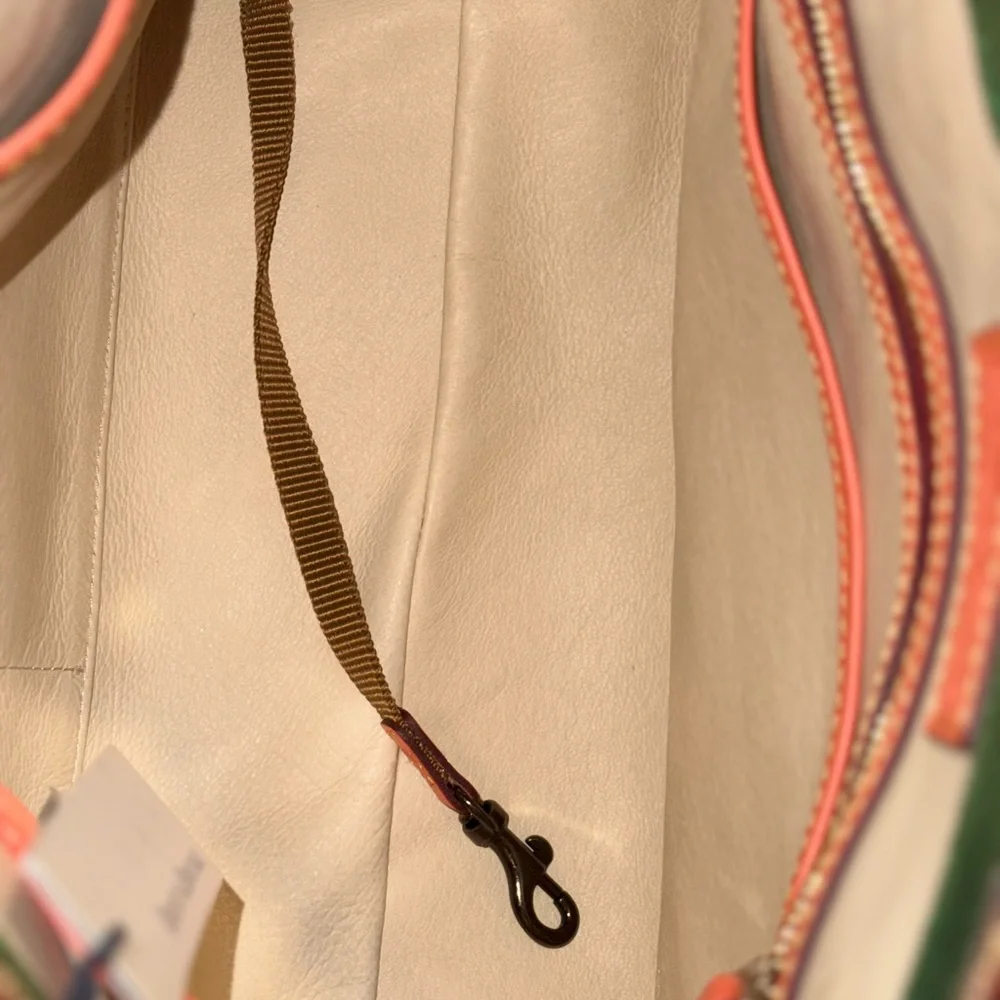 Dooney & Bourke Camden Salmon Florentine Italian Leather NWT  RARE! HTF - Picture 10 of 15